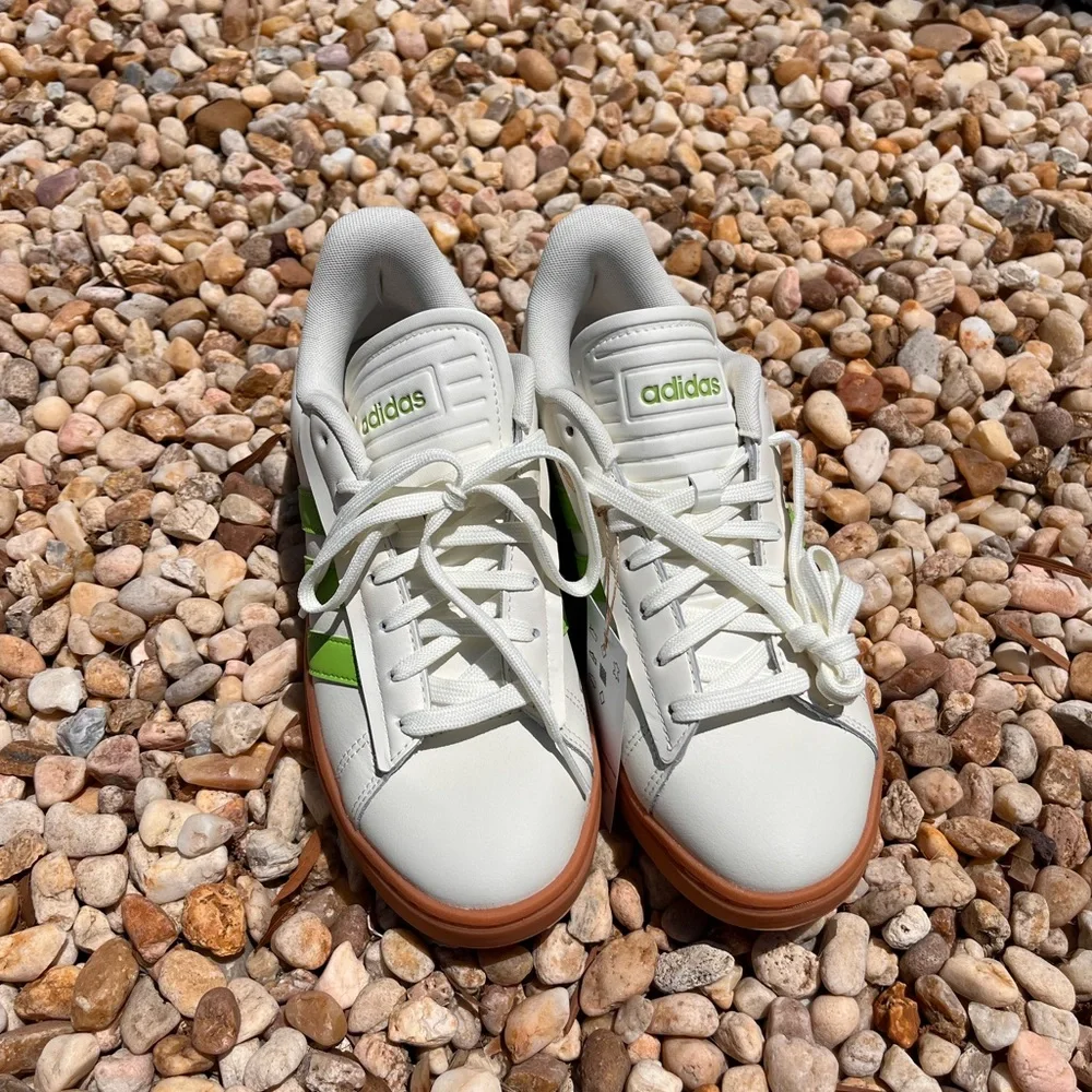 Adidas White and Green Sneakers NWT - Picture 2 of 9